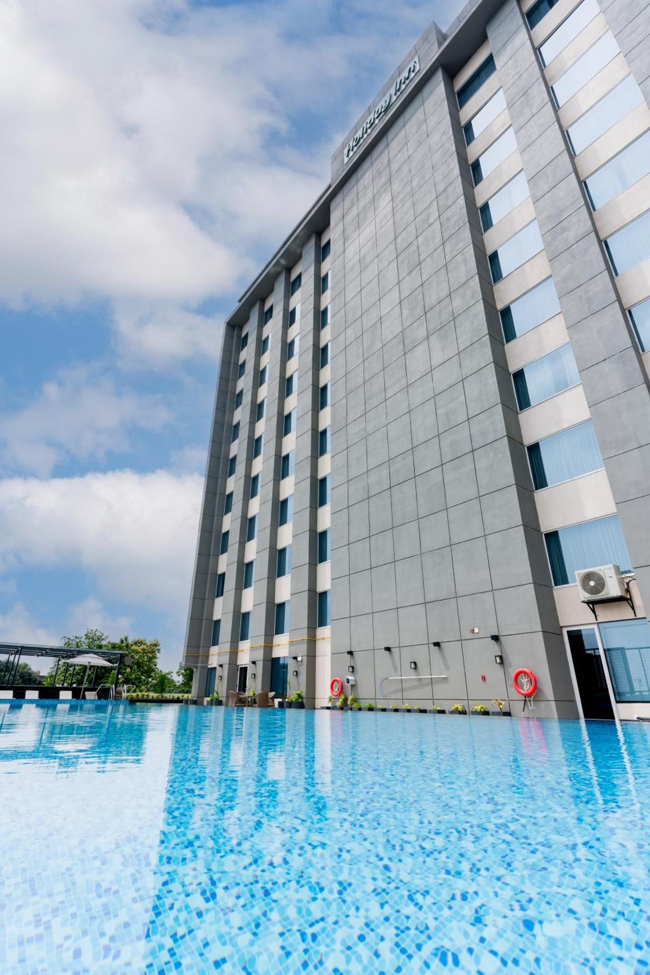 Airport By Ihg Lucknow