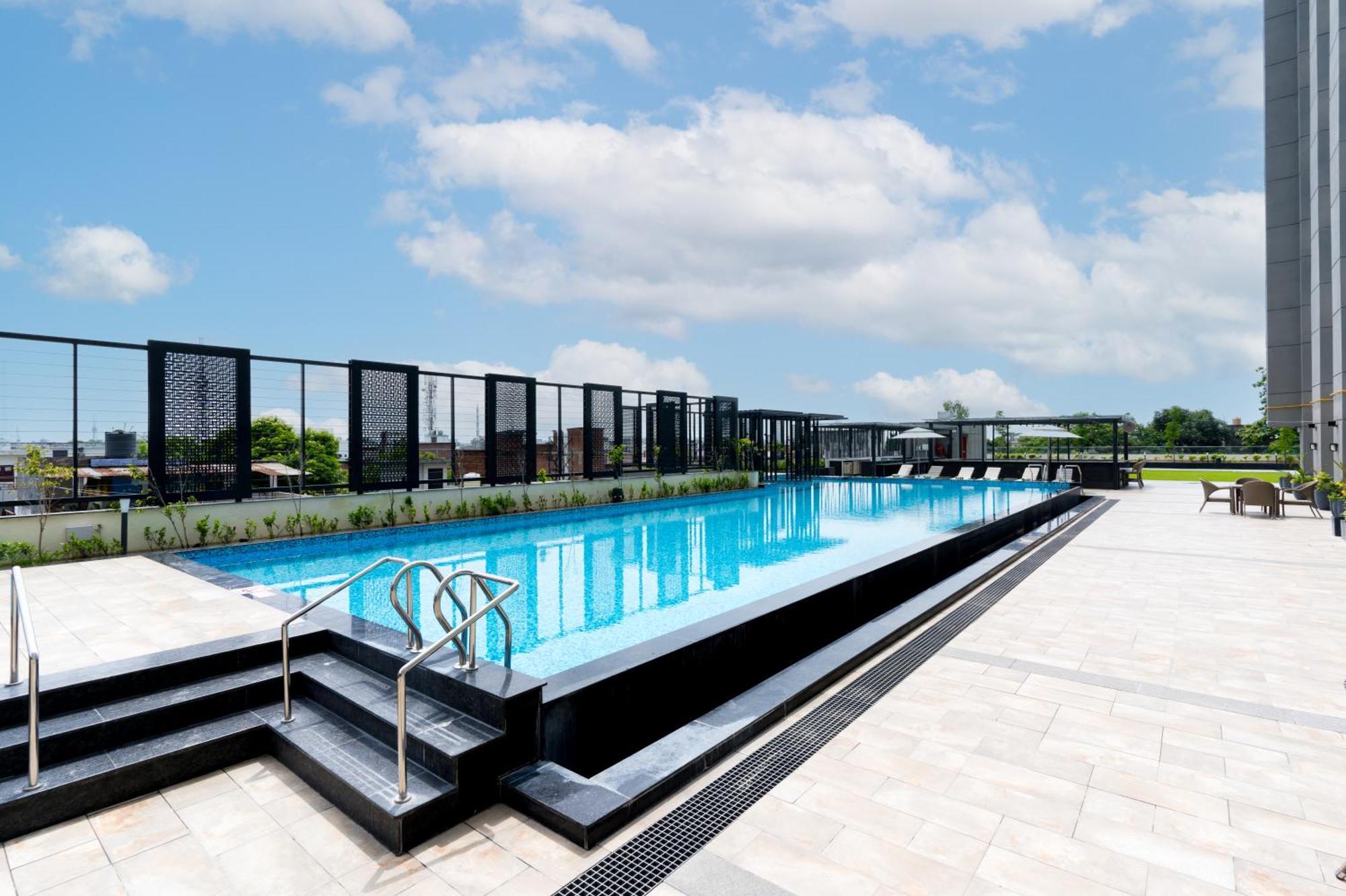 Airport By Ihg Hotel 5*