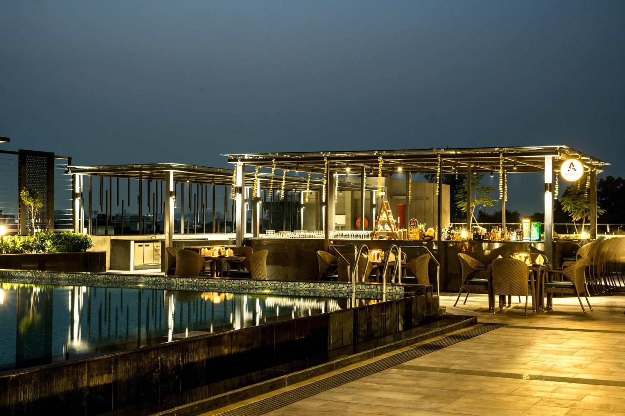 Airport By Ihg Hotel 5*